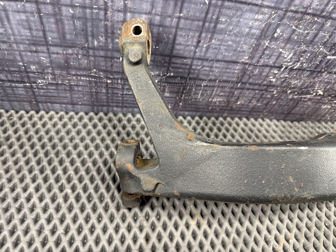 Поворотный кулак, 3756 рублей, Красноярск