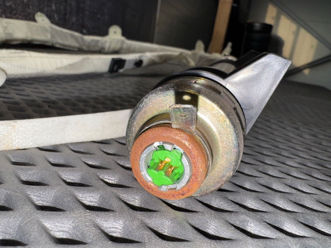 Подушка безопасности, 858 рублей, Красноярск