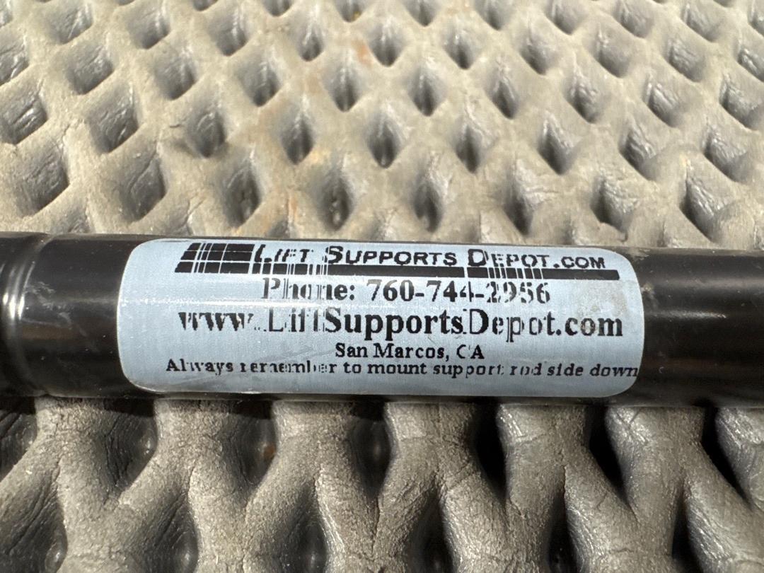 Амортизатор капота, 666 рублей, Красноярск