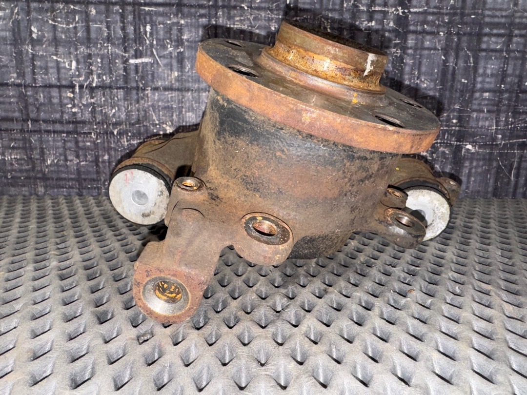 Поворотный кулак, 2598 рублей, Красноярск