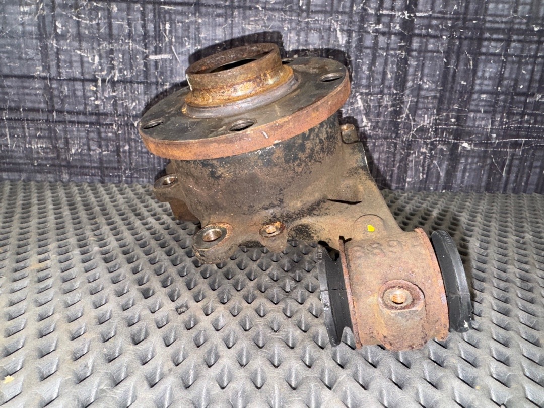 Поворотный кулак, 2598 рублей, Красноярск