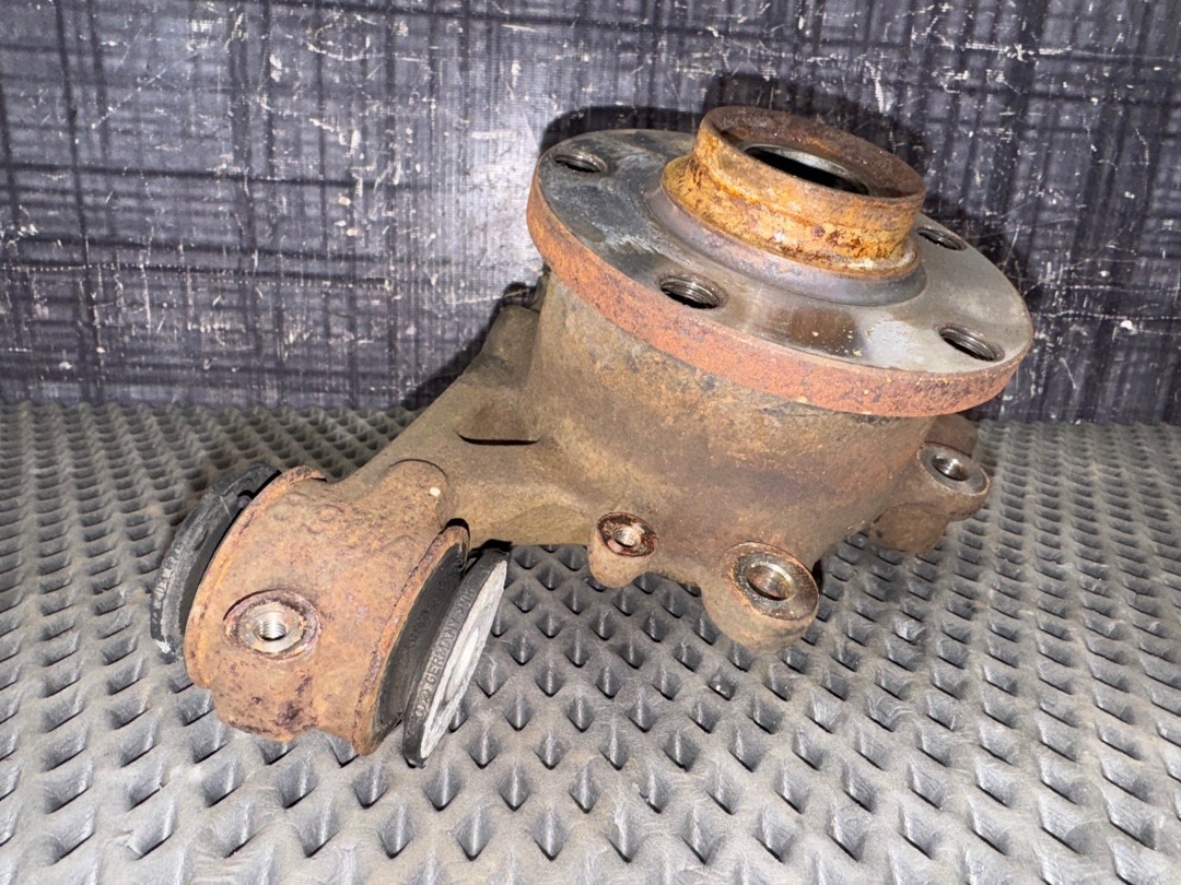 Поворотный кулак, 2598 рублей, Красноярск