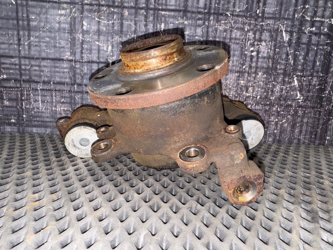 Поворотный кулак, 2598 рублей, Красноярск