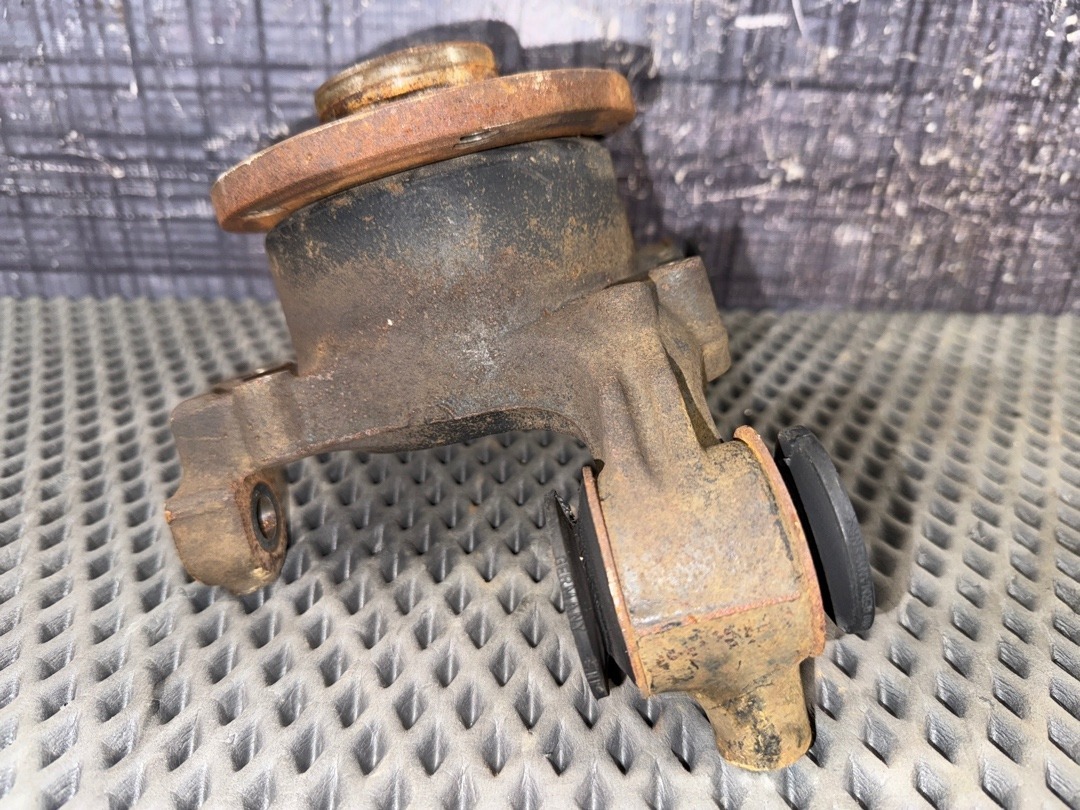 Поворотный кулак, 2598 рублей, Красноярск