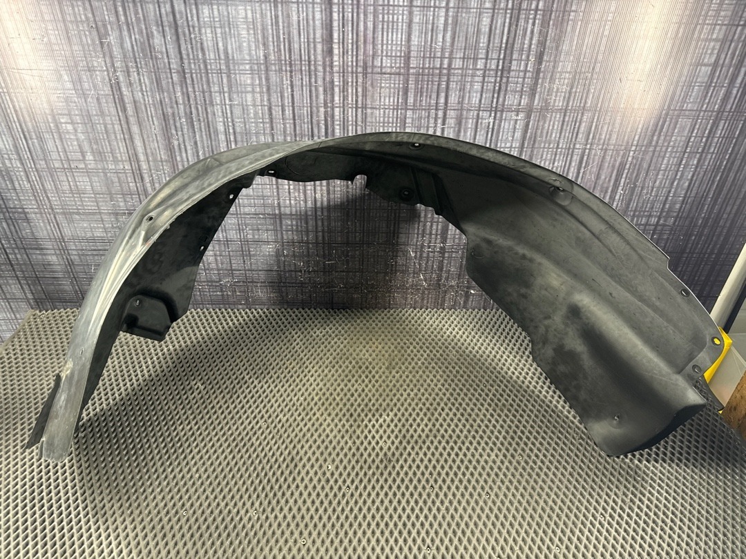 Подкрылок, 2466 рублей, Красноярск