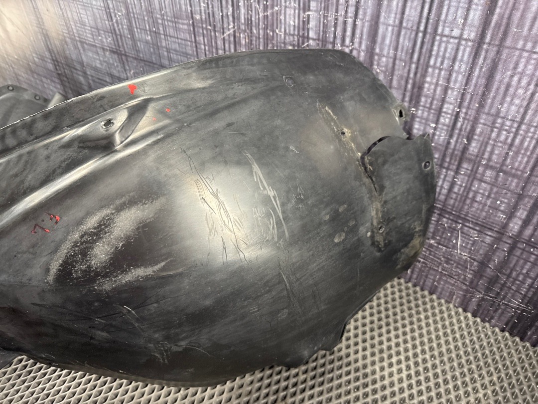 Подкрылок, 2466 рублей, Красноярск