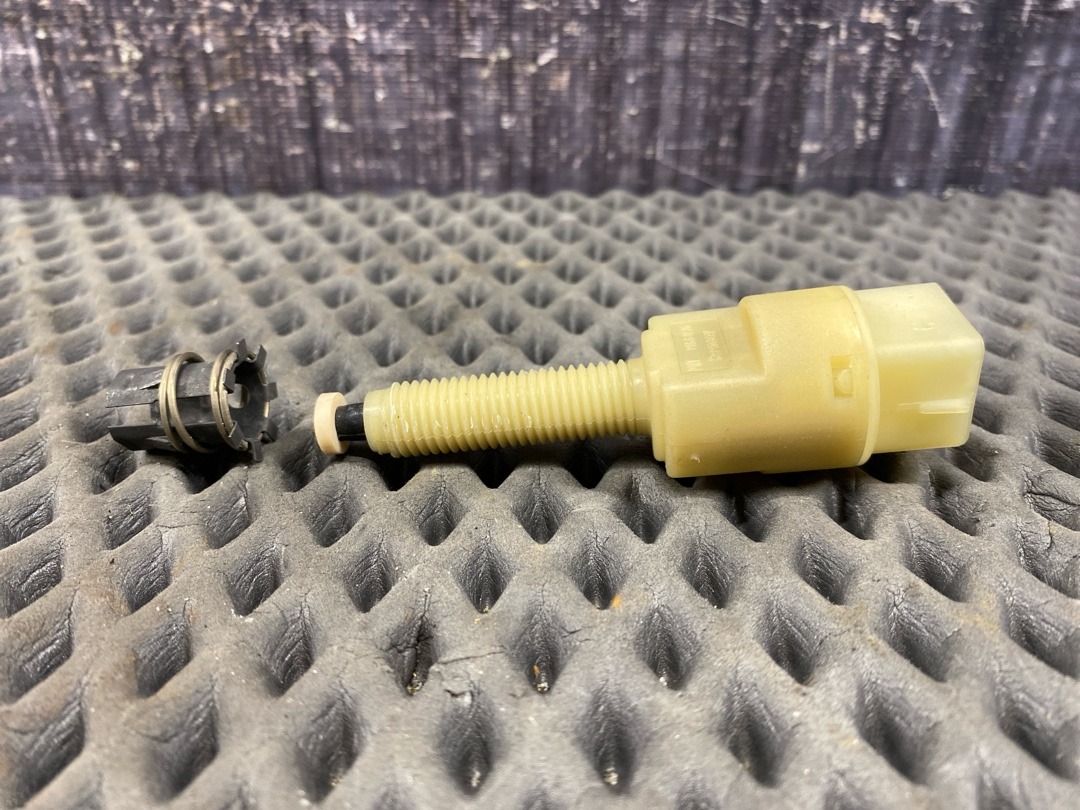 Концевик педали тормоза, 582 рублей, Красноярск