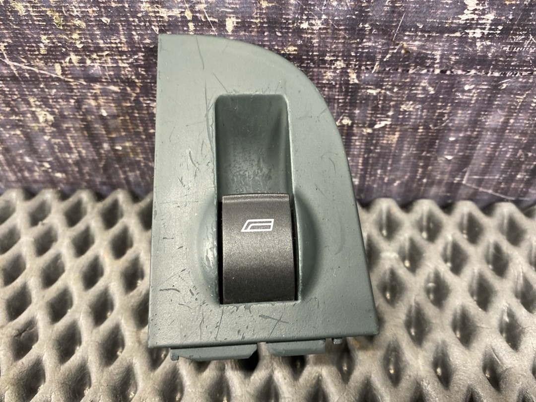 Кнопка стеклоподъемника, 342 рублей, Красноярск