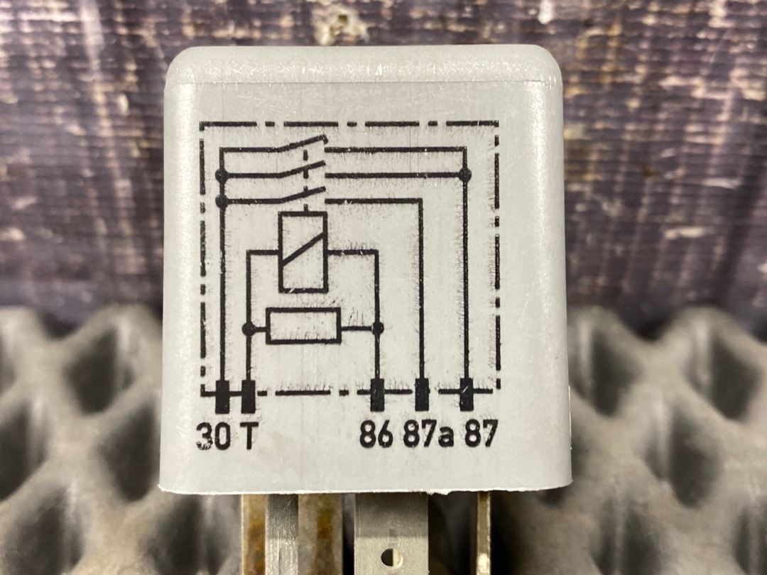 Реле топливного насоса, 402 рублей, Красноярск
