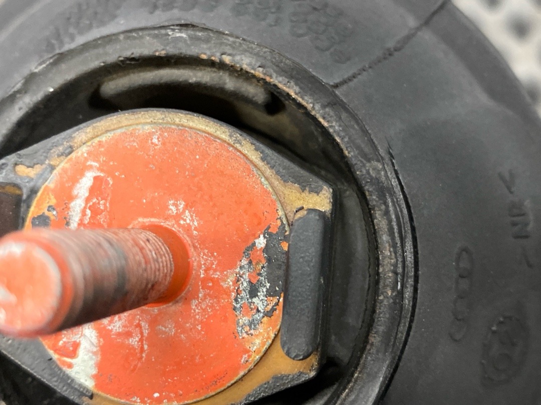 Подушка двигателя, 3132 рублей, Красноярск