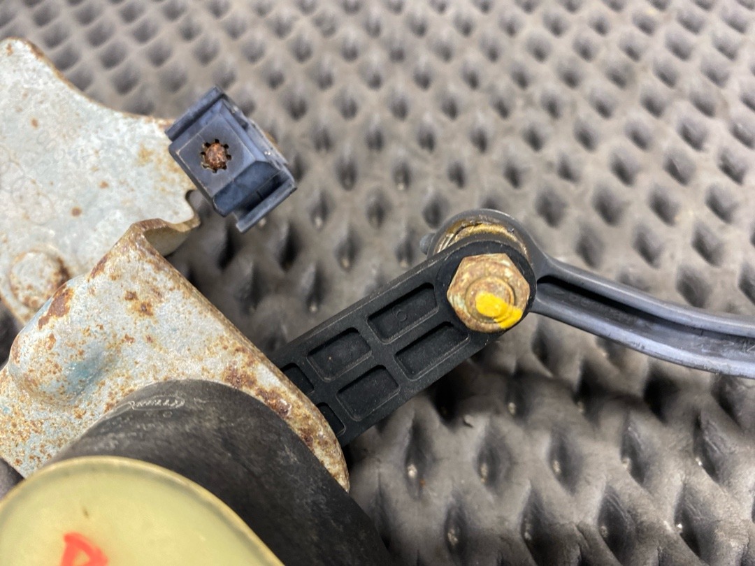 Датчик уровня подвески, 5784 рублей, Красноярск