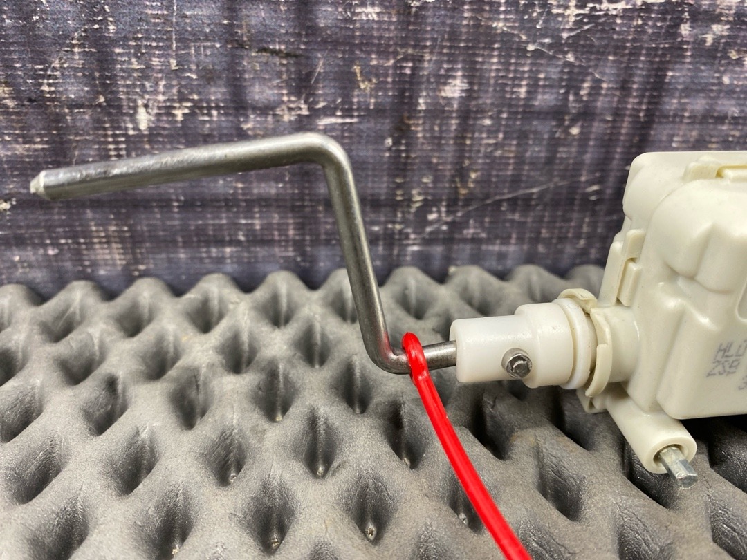 Замок лючка бензобака, 444 рублей, Красноярск