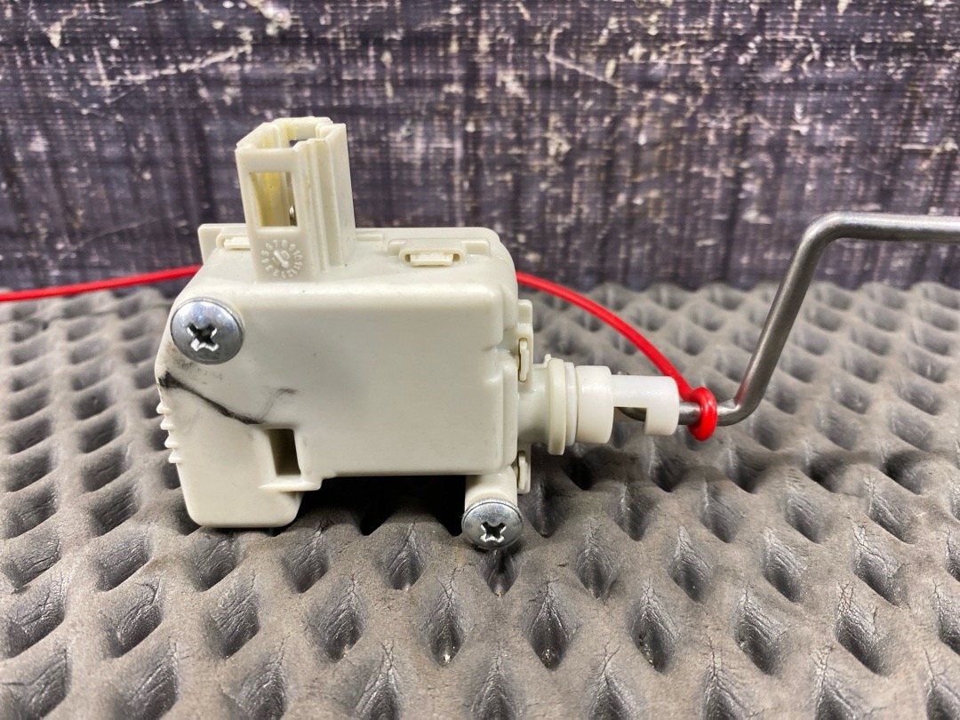 Замок лючка бензобака, 444 рублей, Красноярск