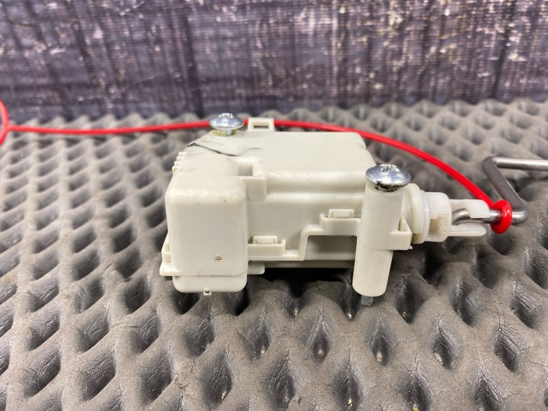 Замок лючка бензобака, 444 рублей, Красноярск