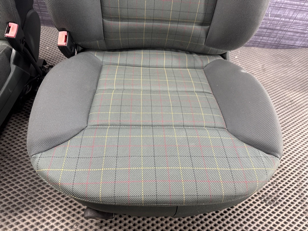 Комплект сидений, 34760 рублей, Красноярск