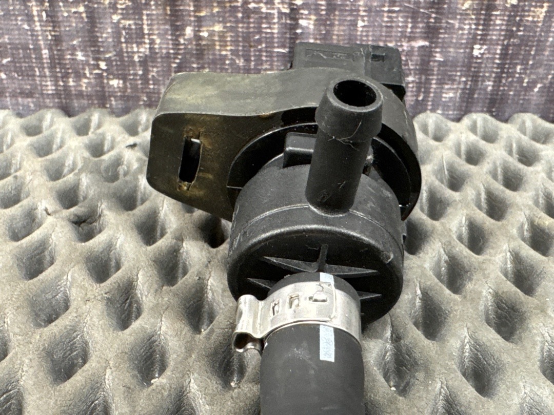 Клапан вентиляции топливного бака, 1956 рублей, Красноярск