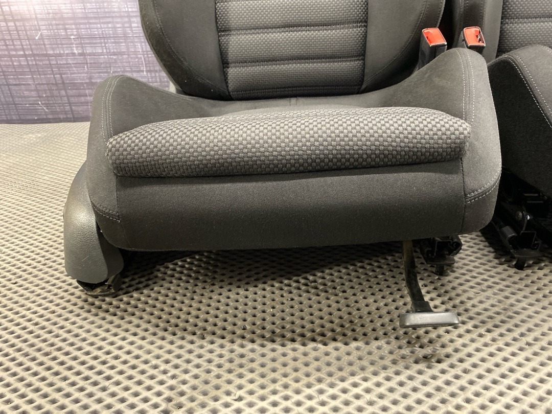 Комплект сидений, 34780 рублей, Красноярск