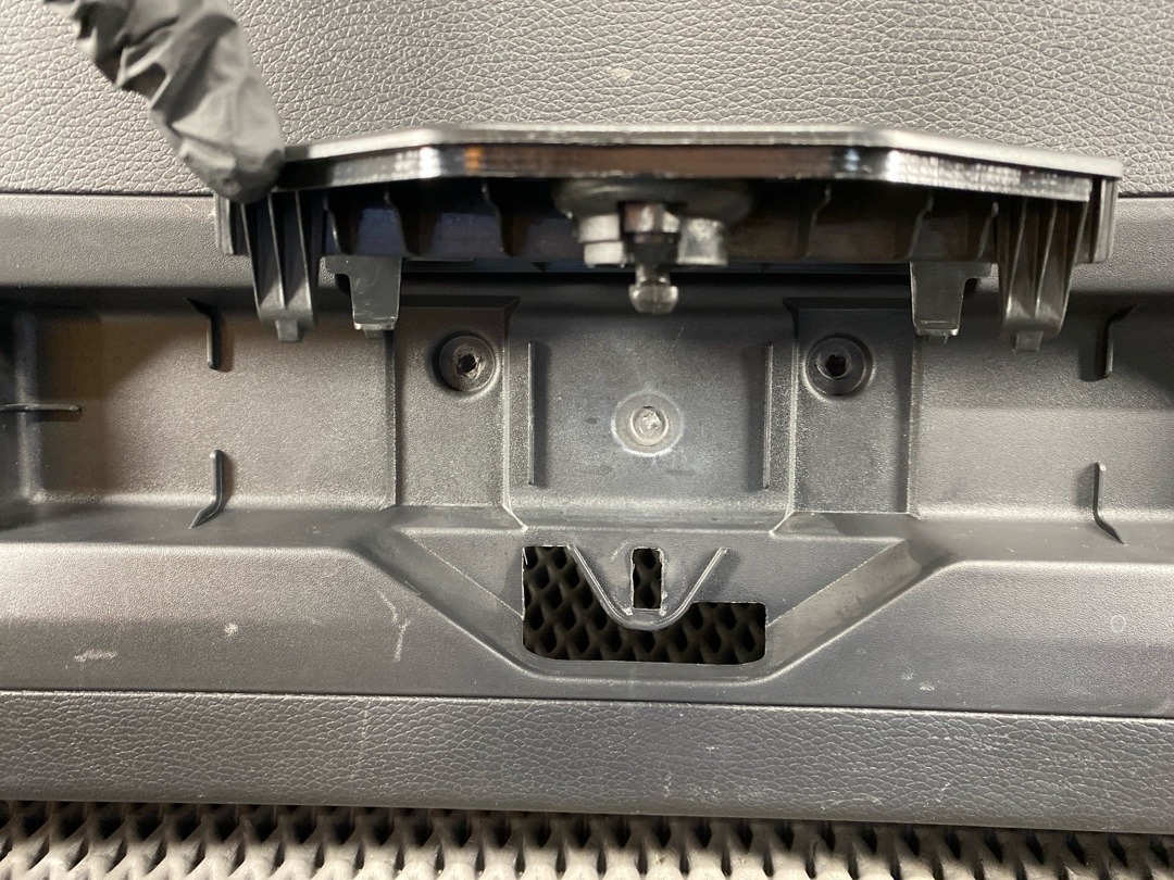 Обшивка крышки багажника, 1670 рублей, Красноярск