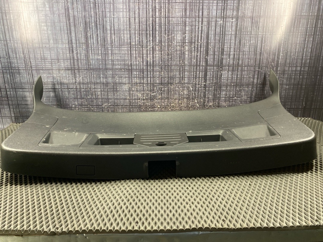 Обшивка крышки багажника, 1670 рублей, Красноярск