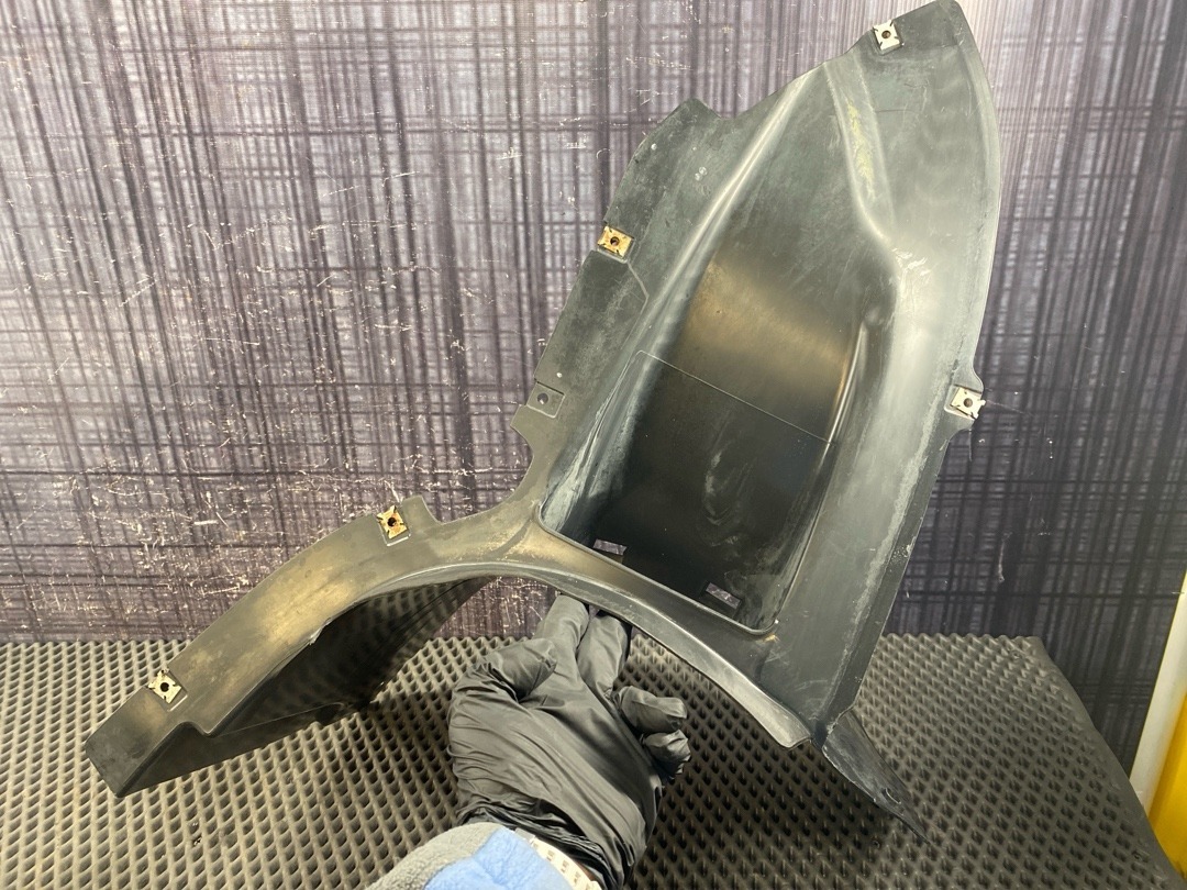 Подкрылок, 2520 рублей, Красноярск