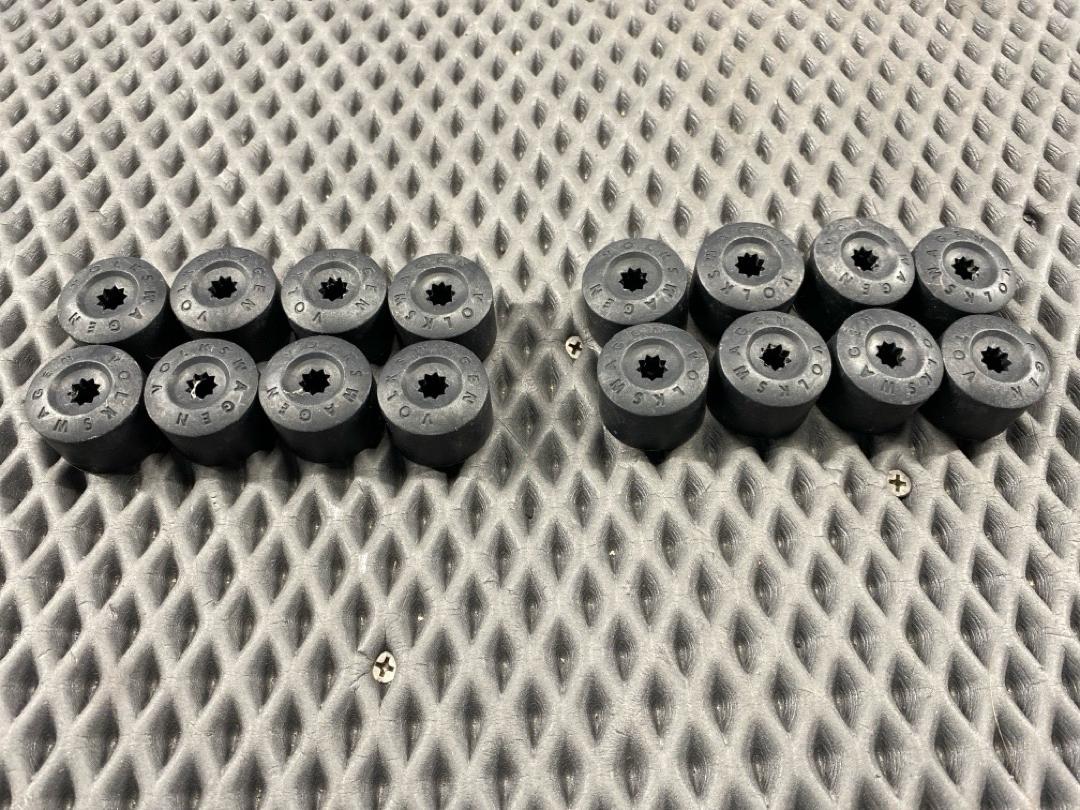 Комплект колесных болтов, 3210 рублей, Красноярск