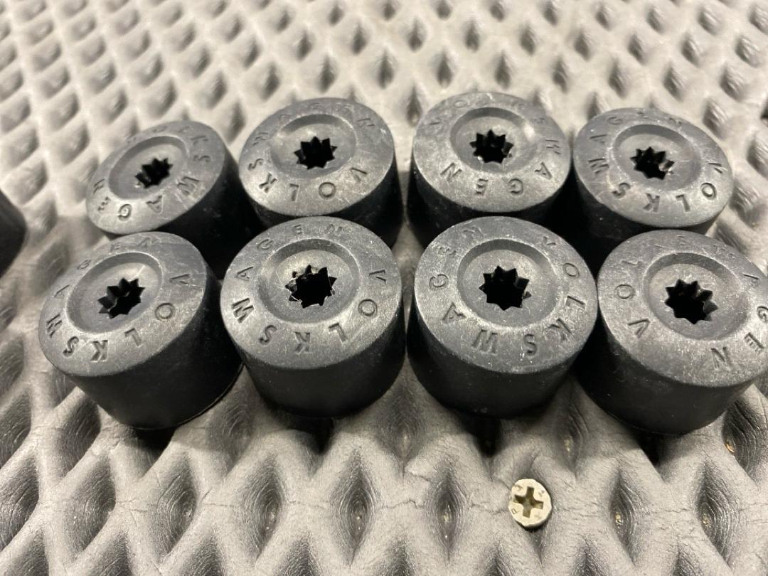 Комплект колесных болтов, 3210 рублей, Красноярск