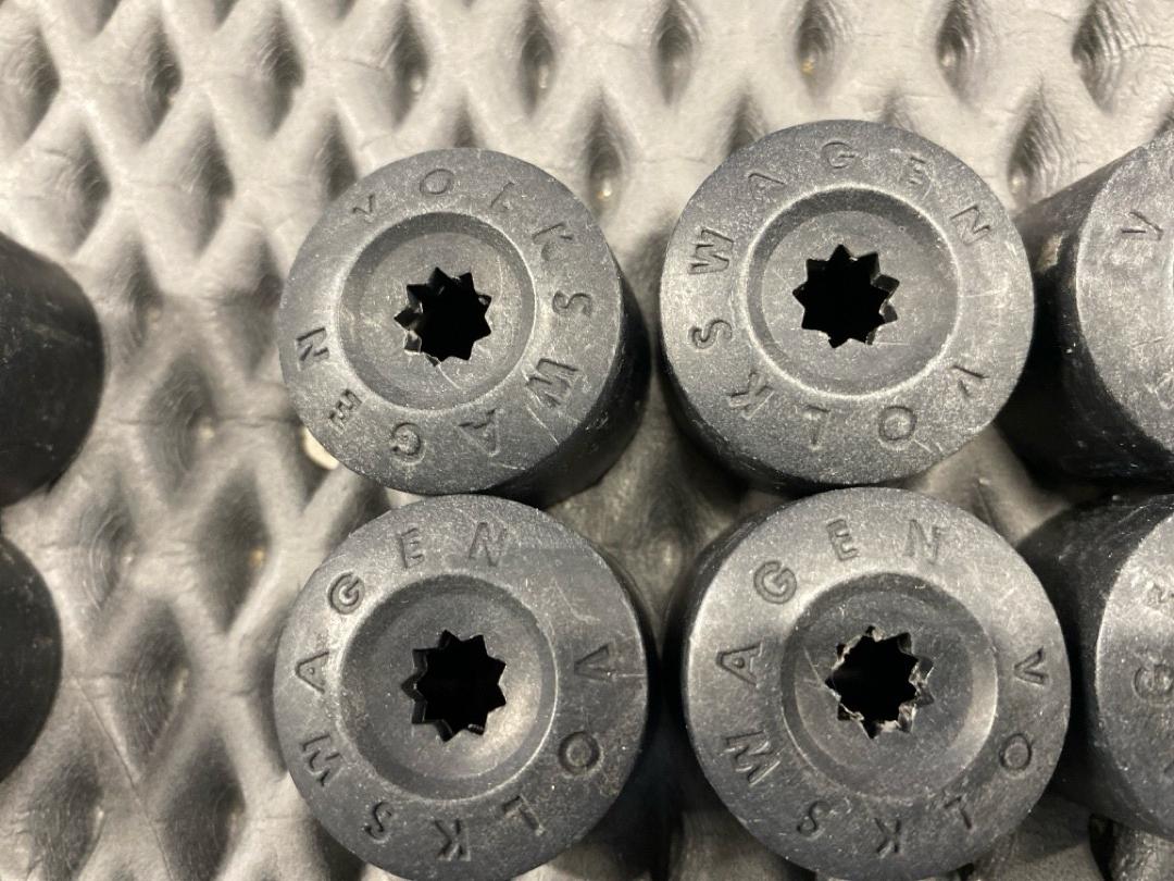 Комплект колесных болтов, 3210 рублей, Красноярск