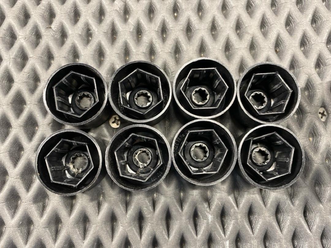 Комплект колесных болтов, 3210 рублей, Красноярск