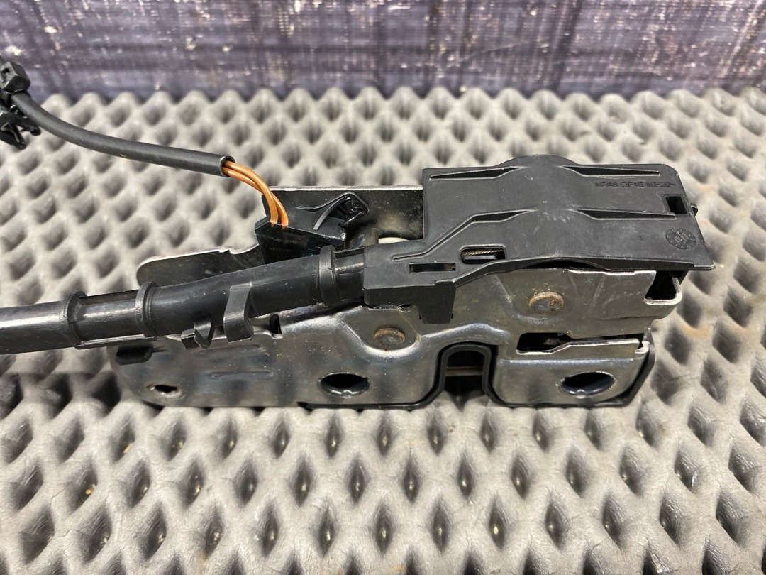 Замок капота, 1670 рублей, Красноярск