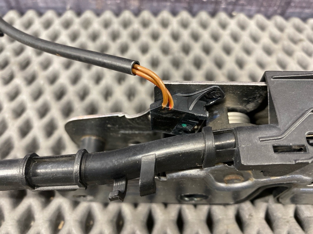 Замок капота, 1670 рублей, Красноярск