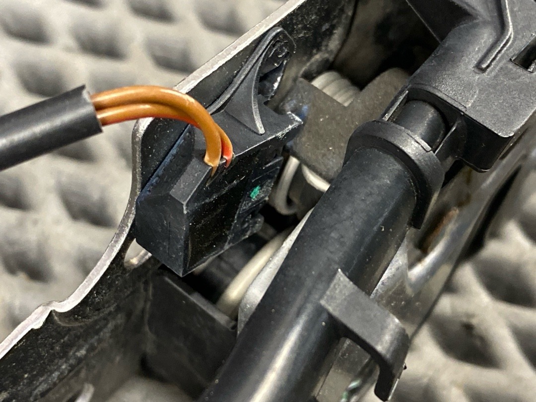 Замок капота, 1670 рублей, Красноярск