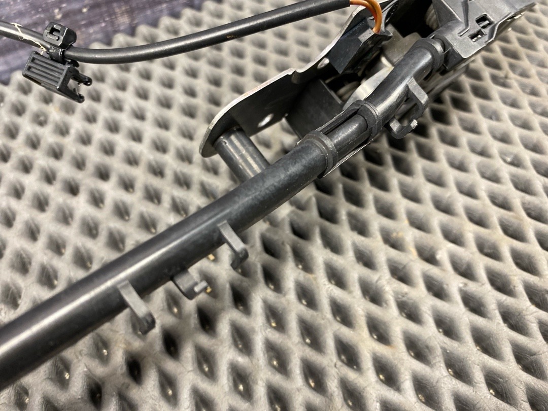 Замок капота, 1670 рублей, Красноярск