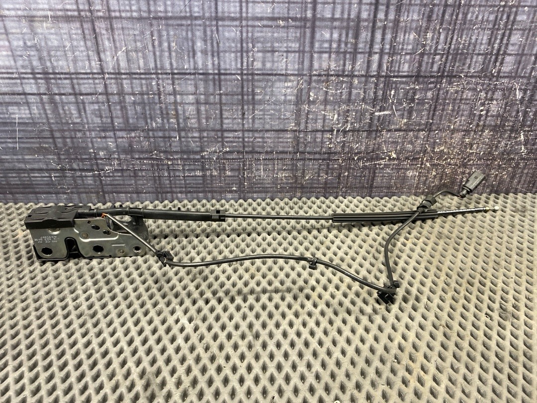 Замок капота, 1670 рублей, Красноярск