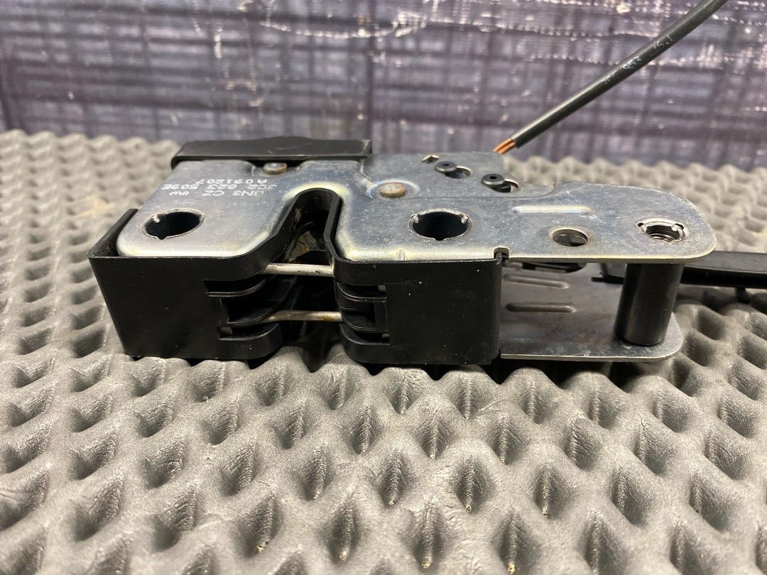 Замок капота, 1670 рублей, Красноярск