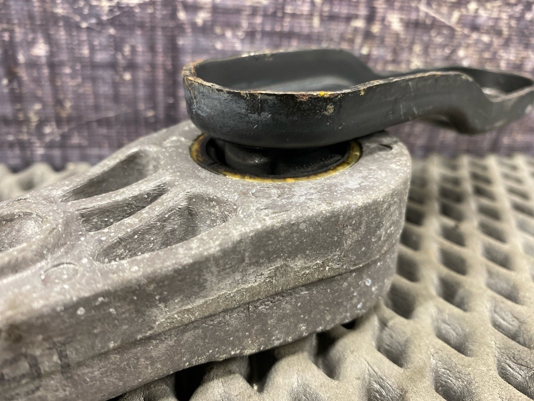 Опора двигателя, 970 рублей, Красноярск