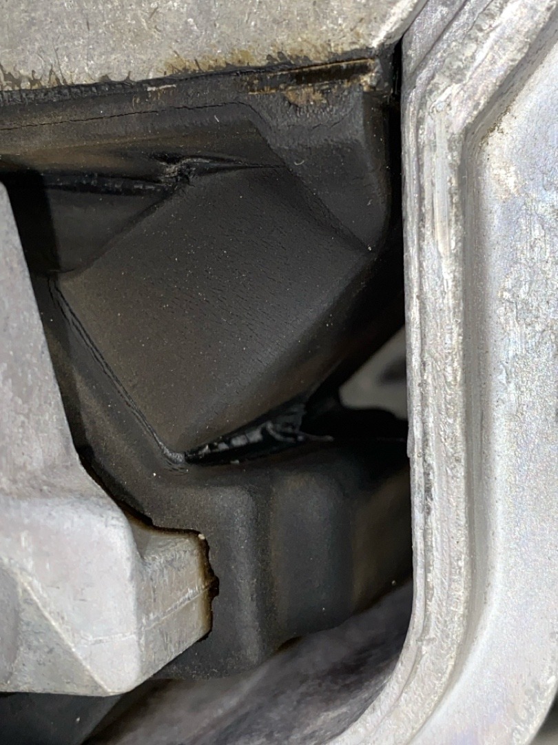 Подушка двигателя, 3730 рублей, Красноярск