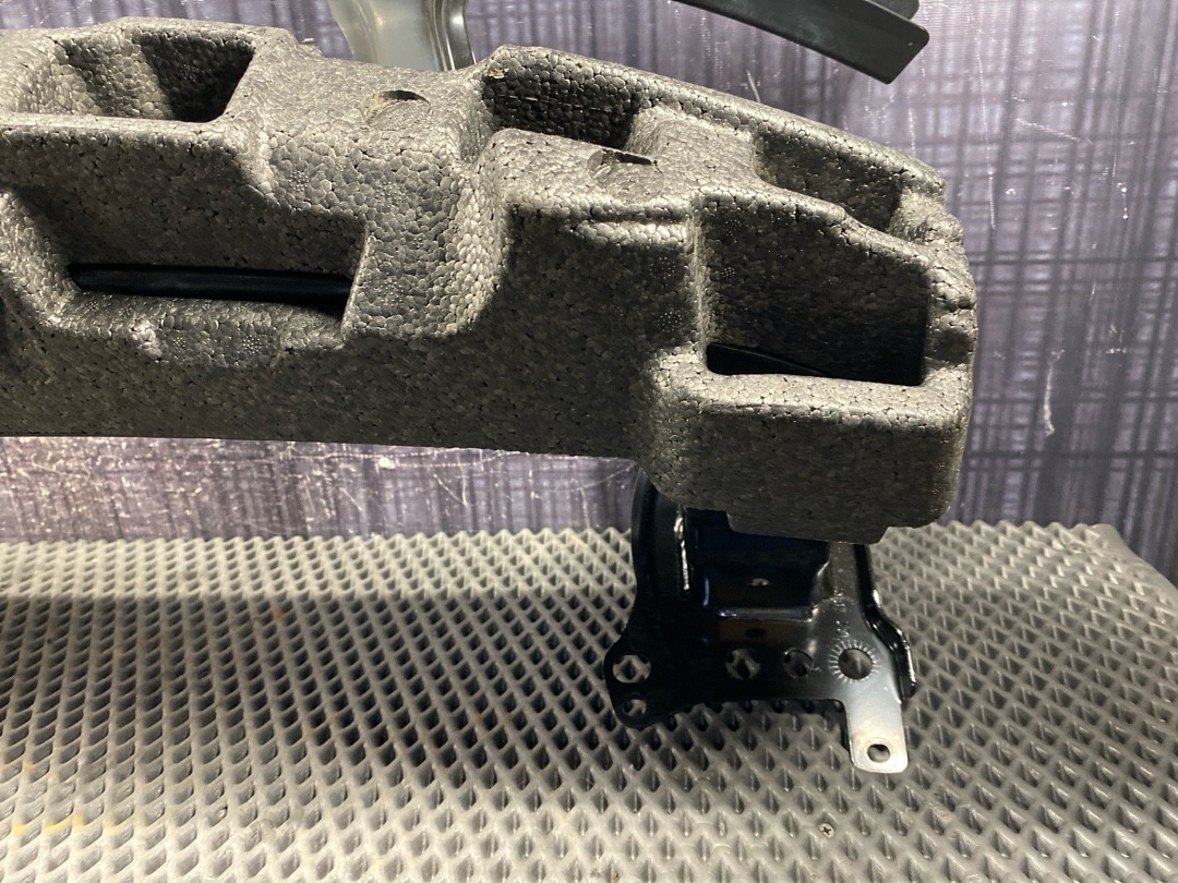 Усилитель бампера, 5860 рублей, Красноярск