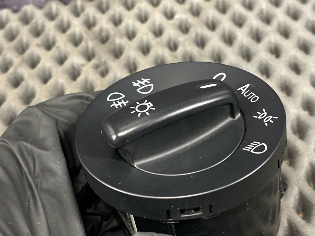 Переключатель света, 2360 рублей, Красноярск