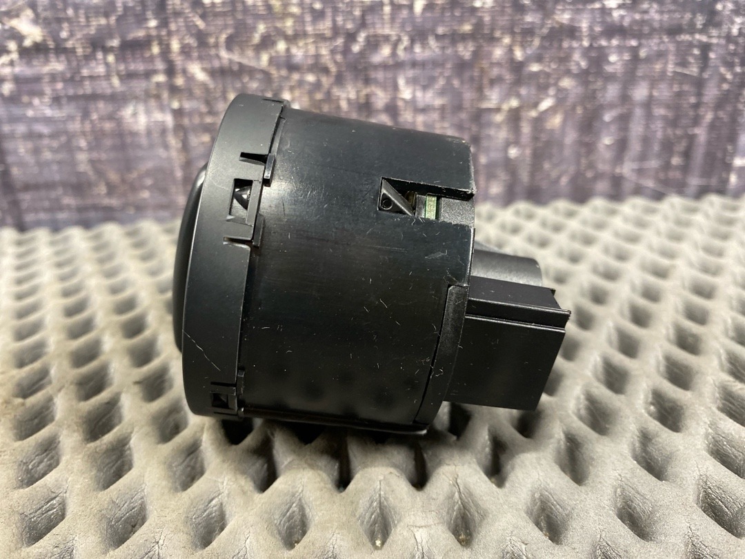 Переключатель света, 2360 рублей, Красноярск