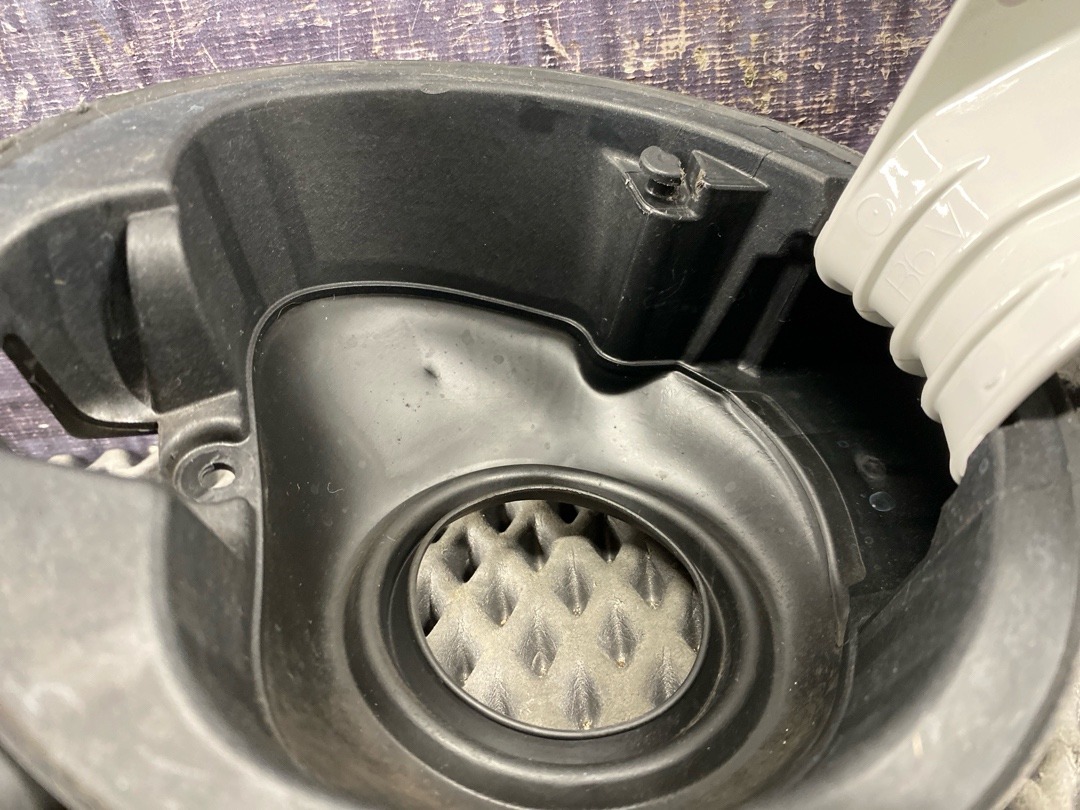 Лючок бензобака, 2630 рублей, Красноярск