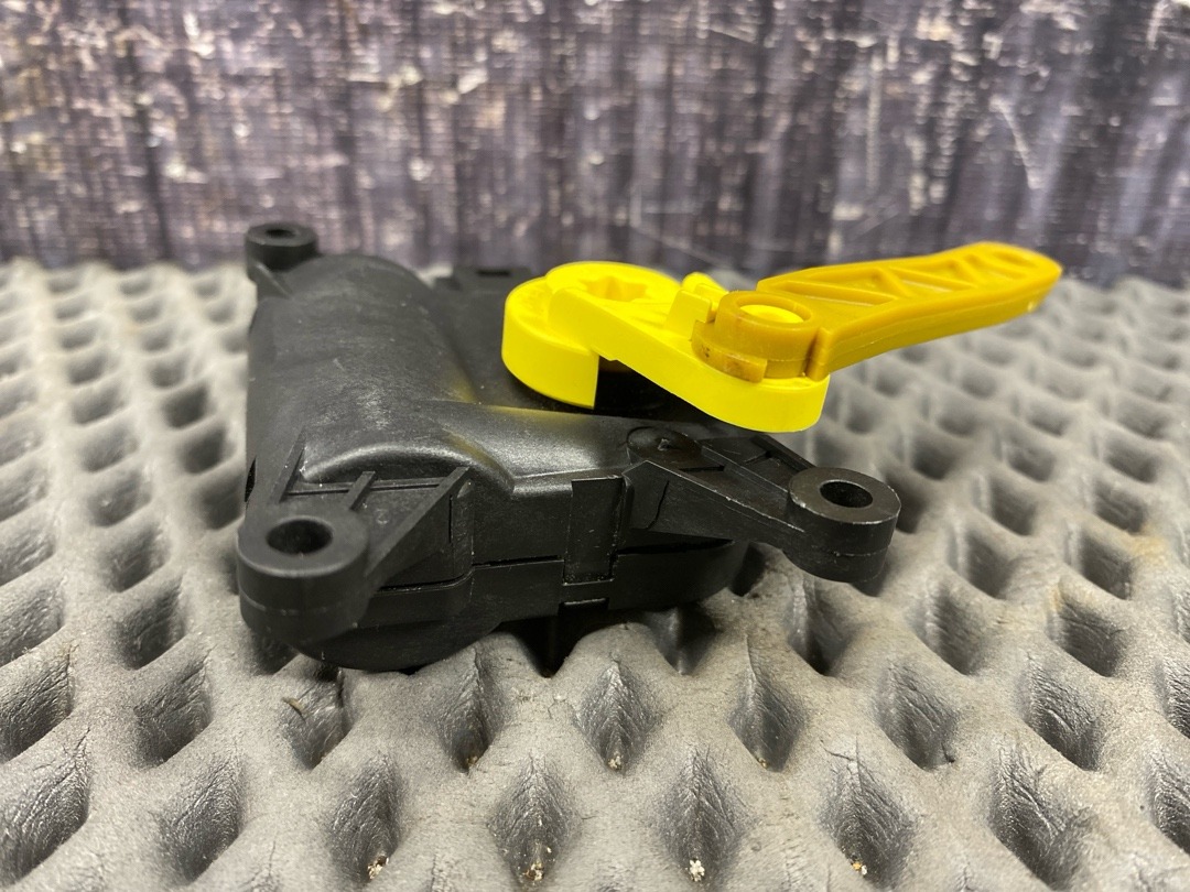 Мотор заслонки печки, 1470 рублей, Красноярск