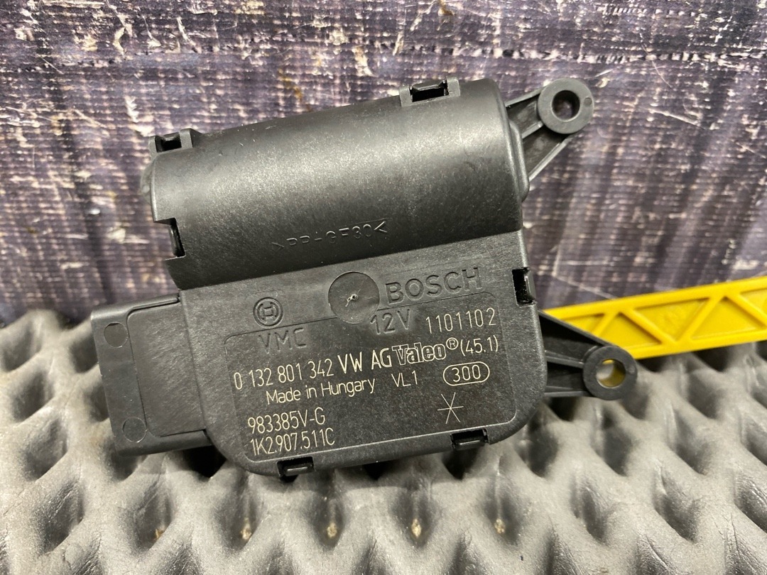 Мотор заслонки печки, 1470 рублей, Красноярск