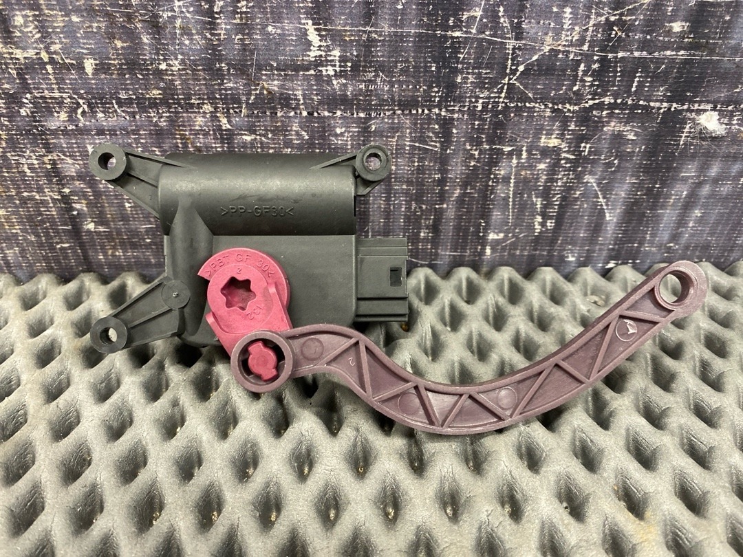 Мотор заслонки печки, 1470 рублей, Красноярск