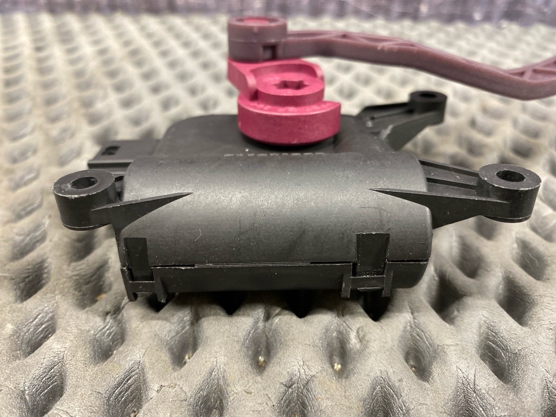 Мотор заслонки печки, 1470 рублей, Красноярск