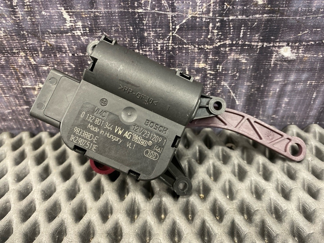 Мотор заслонки печки, 1470 рублей, Красноярск