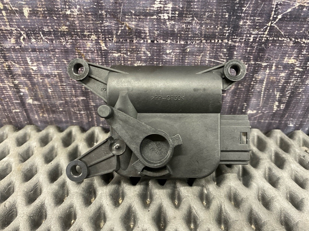 Мотор заслонки печки, 1470 рублей, Красноярск