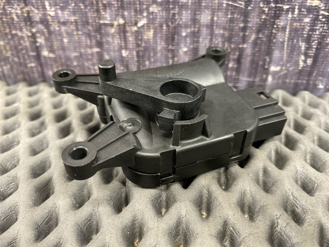 Мотор заслонки печки, 1470 рублей, Красноярск