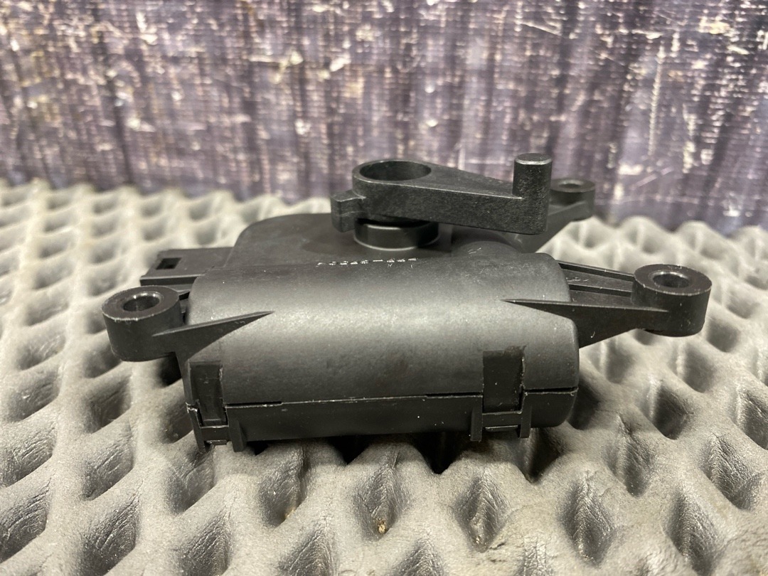 Мотор заслонки печки, 1470 рублей, Красноярск