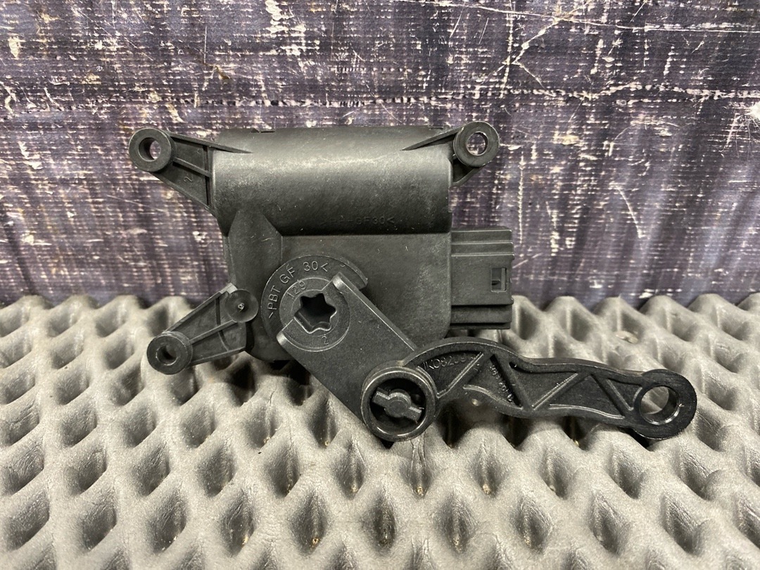 Мотор заслонки печки, 1470 рублей, Красноярск