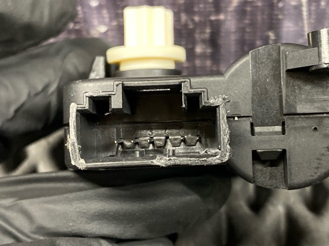 Мотор заслонки печки, 1470 рублей, Красноярск